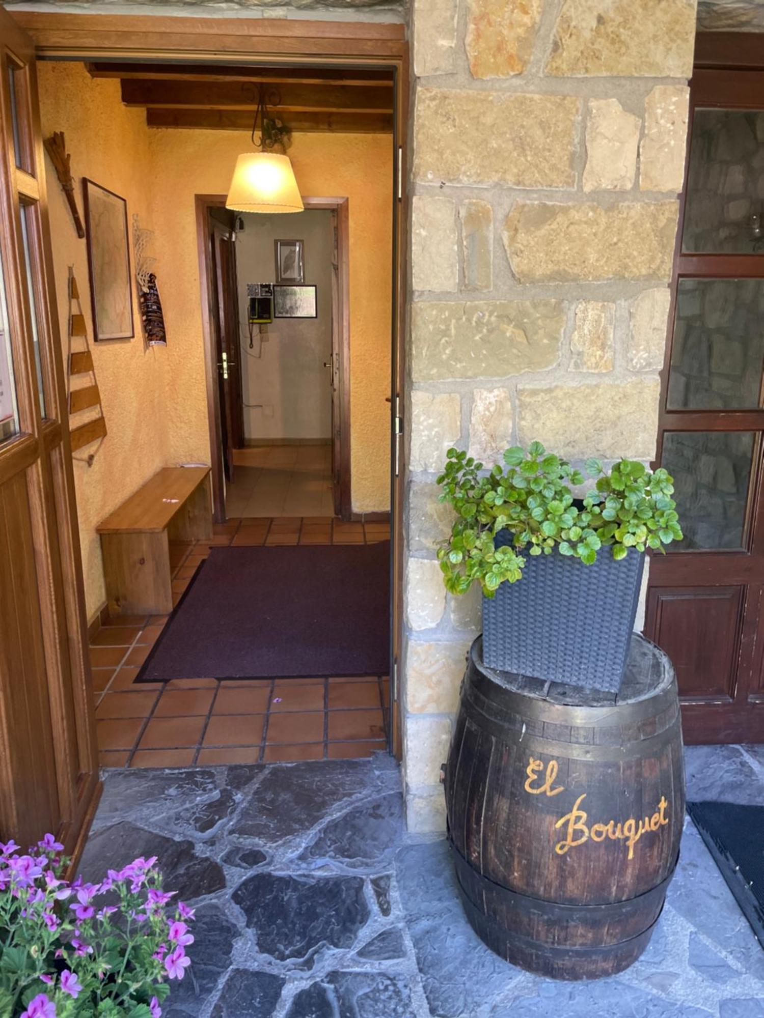 El Bouquet Hotel Pla de l'Ermita Ngoại thất bức ảnh